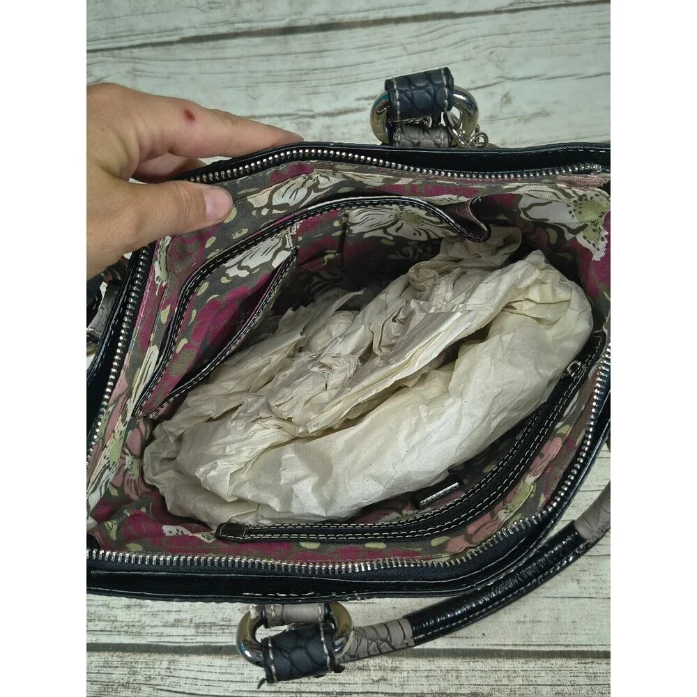 Vintage Guess Patent Flower Applique Handbag